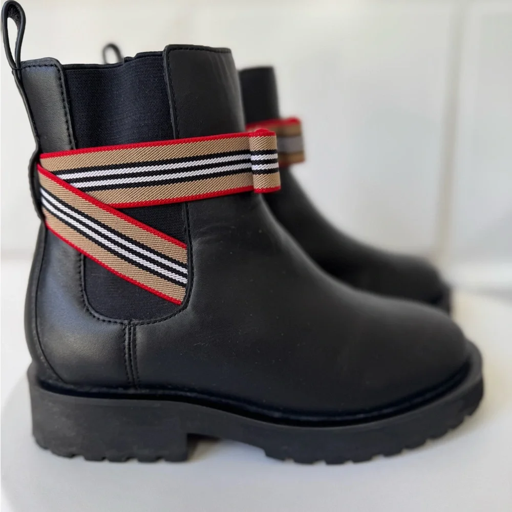 Burberry Kids Girls Chelsea Black Ankle Boots with Red Striped Bow